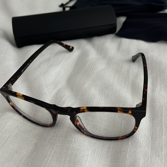 Pixel Bluelight glasses style name: Capri color: Tortoise - Picture 2 of 5
